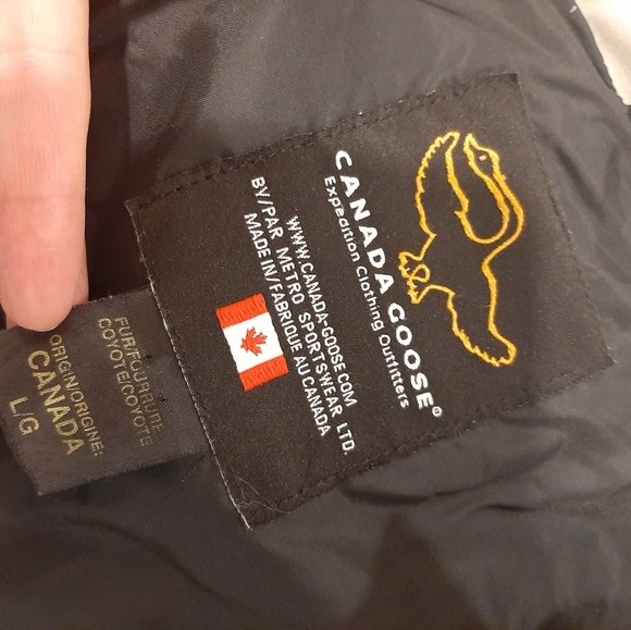 Canada Goose Down Jacket - Picture 3 of 3